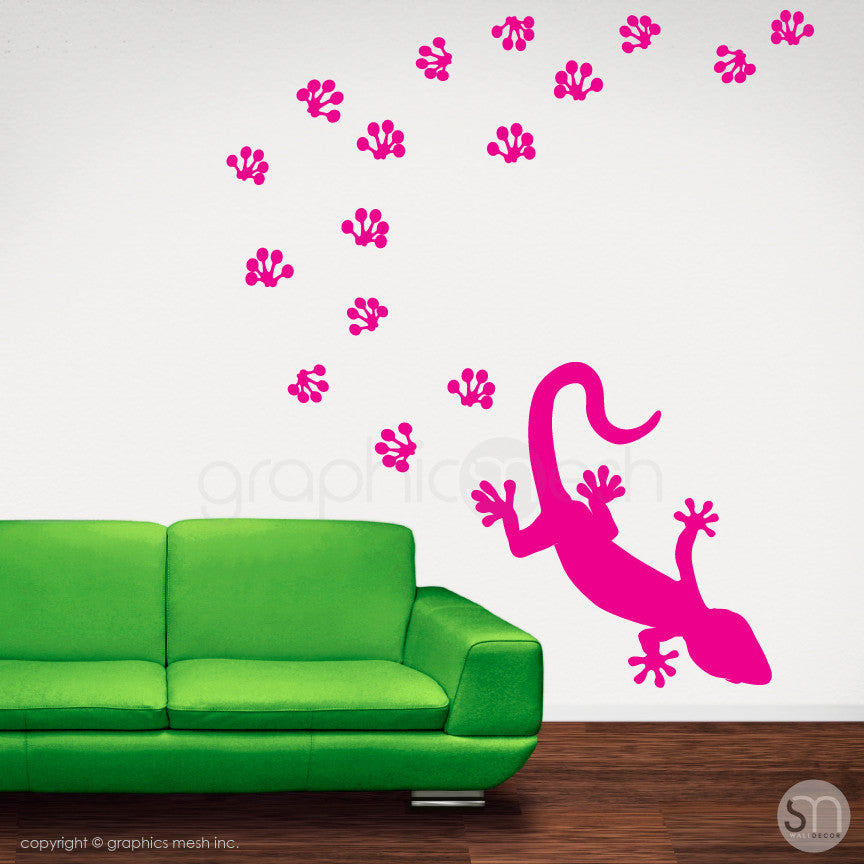GECKO WITH PAW PRINTS - wall decals hot pink